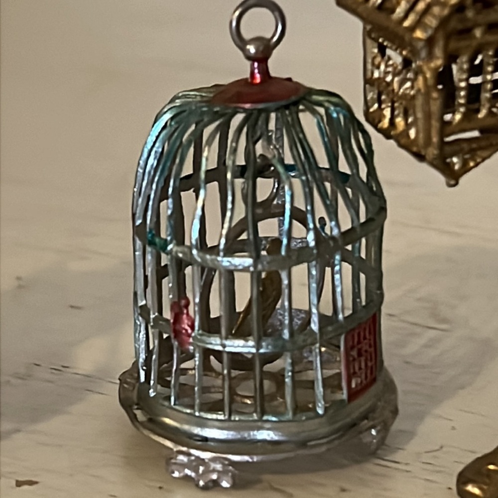 Antique silver & gold filigree dollhouse furniture birdcage stand chair - Picture 3 of 8